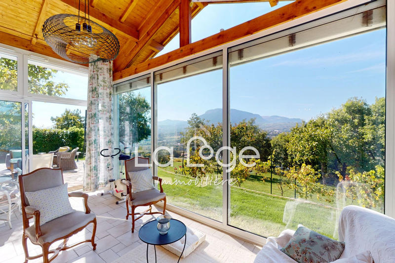 Maison - 195 m² - 7 pièces