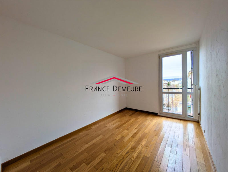 Appartement - 72 m² - 4 pièces