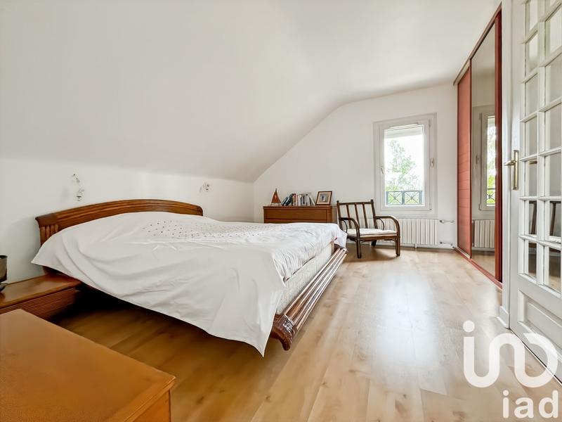 Maison - 240 m² - 9 pièces