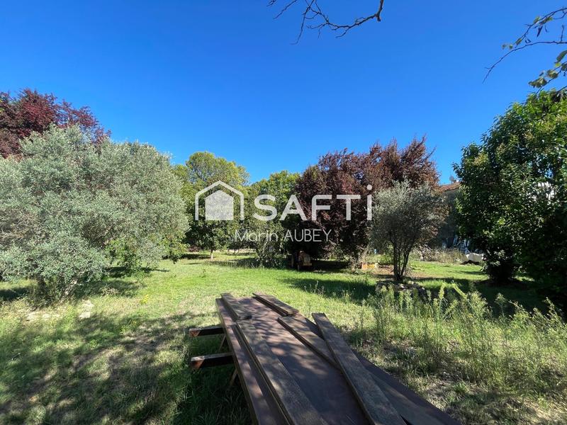 Maison de maîtres - 331 m² - 12 pièces