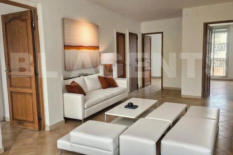 Appartement - 77 m² - 4 pièces