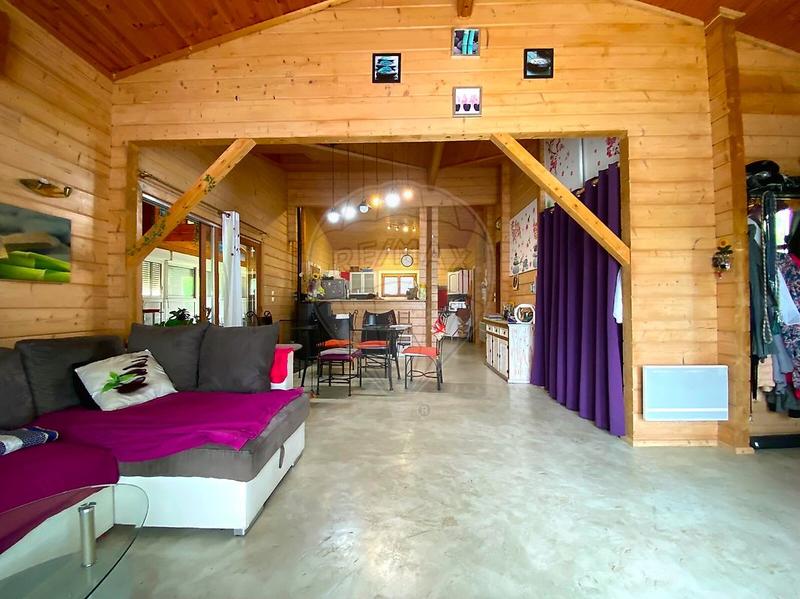 Maison - 122 m² - 5 pièces