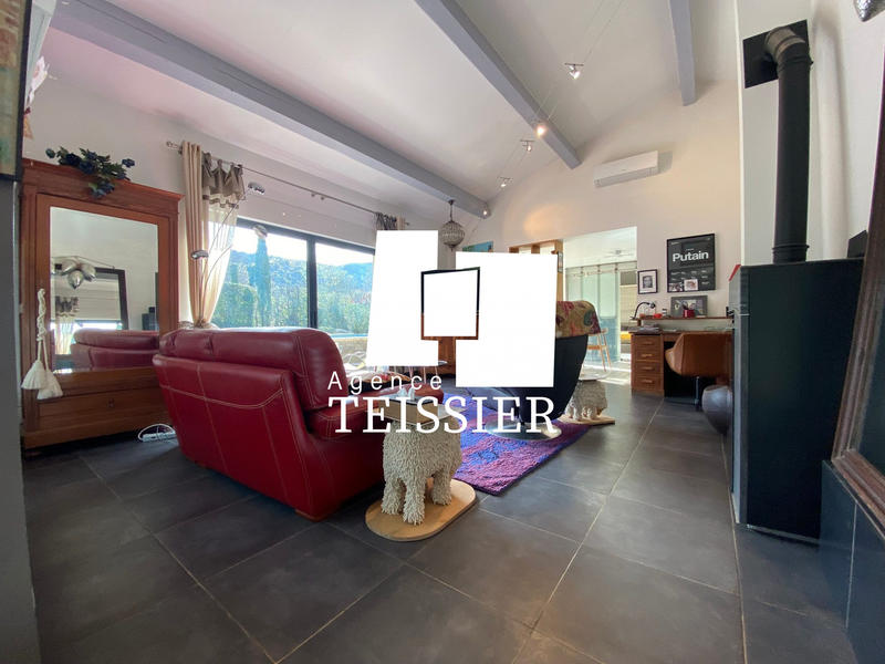 Maison - 165 m² - 8 pièces