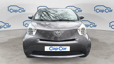Toyota iQ 1.0 Vvt-i 68 .