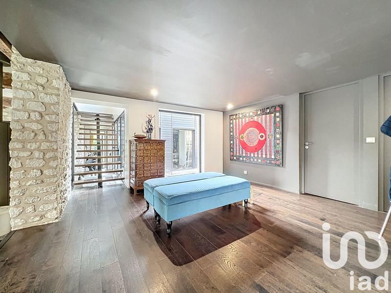 Maison - 220 m² - 8 pièces