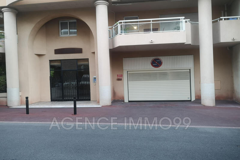 Parking / Garage - 13 m²