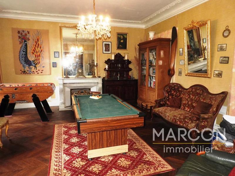 Maison - 320 m² - 10 pièces