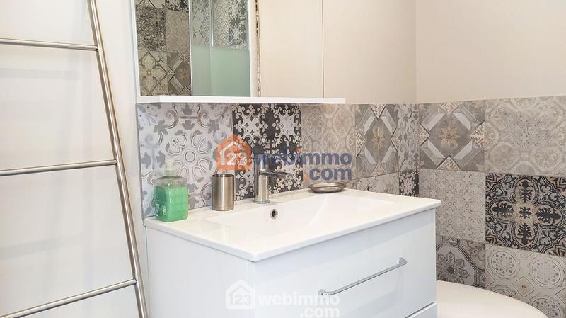 Maison - 200 m² - 10 pièces