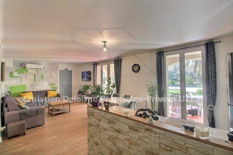 Villa - 200 m² - 7 pièces