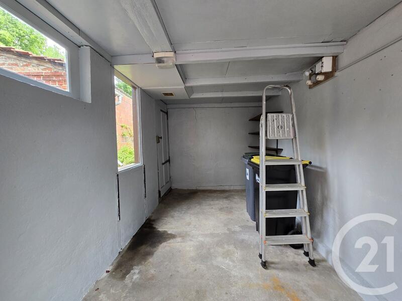 Maison - 94 m² - 5 pièces