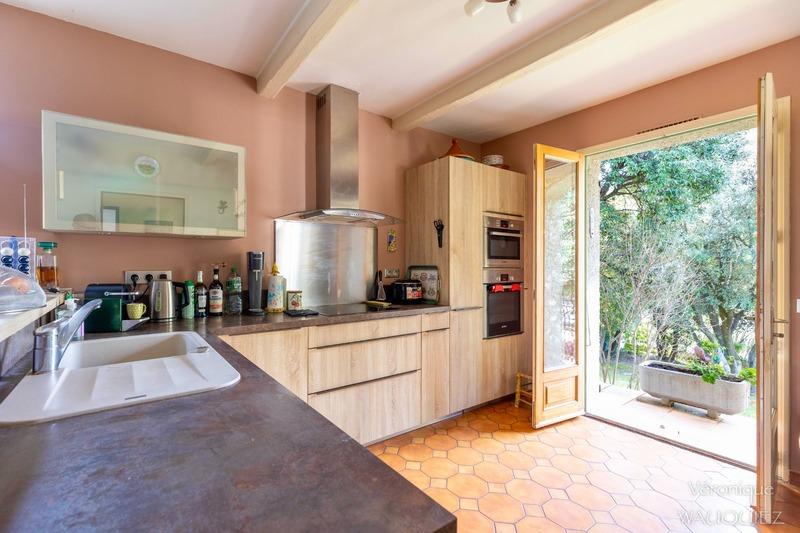 Maison - 200 m² - 9 pièces