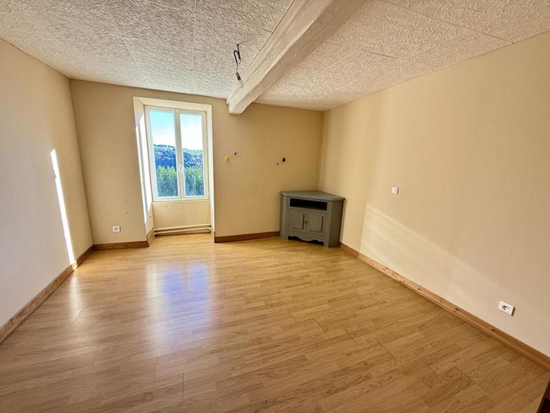 Maison - 101 m² - 5 pièces