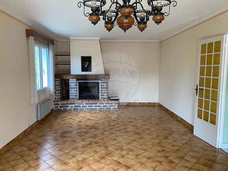 Maison - 100 m² - 8 pièces