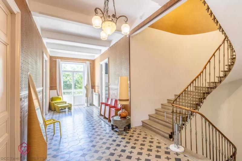Maison de maîtres - 452 m² - 11 pièces
