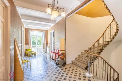 Maison de maîtres - 452 m² - 11 pièces