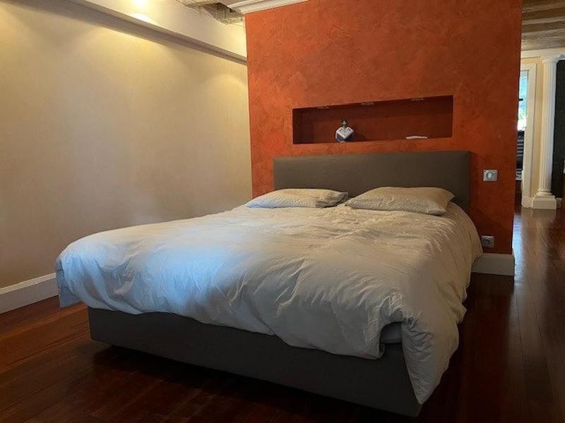 Maison - 230 m² - 7 pièces