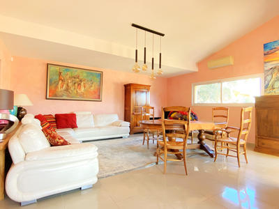 Appartement - 101 m² - 3 pièces