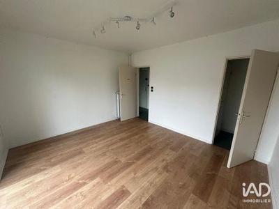 Bureau - 70 m² - 4 pièces