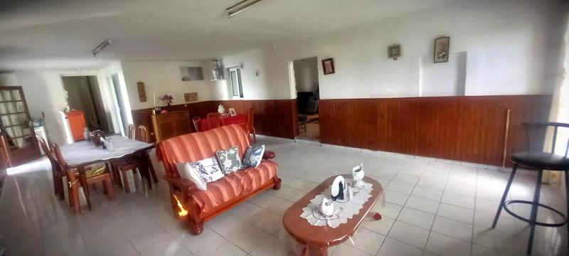 Maison - 217 m² - 8 pièces