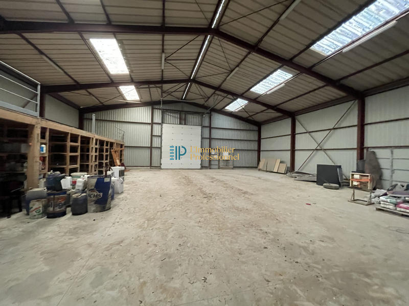 Entrepôt - 569 m²