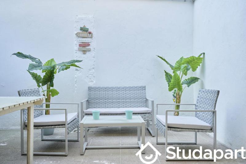 Chambre - 12 m² - 1 pièce