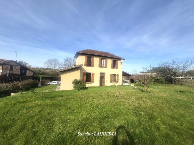 Maison - 88 m² - 5 pièces