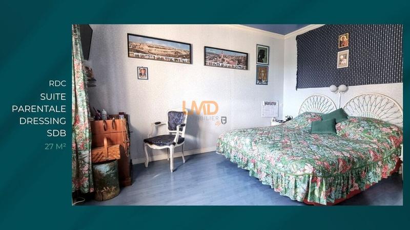 Maison - 230 m² - 9 pièces