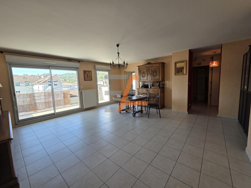 Appartement - 122 m² - 5 pièces