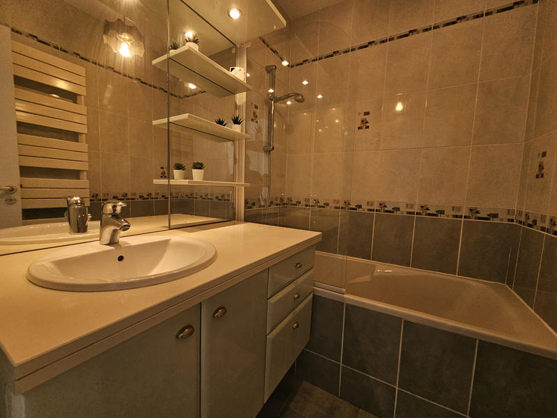 Appartement - 60 m² - 3 pièces