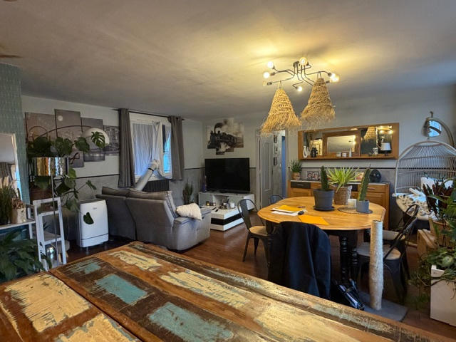 Appartement - 90 m² - 4 pièces