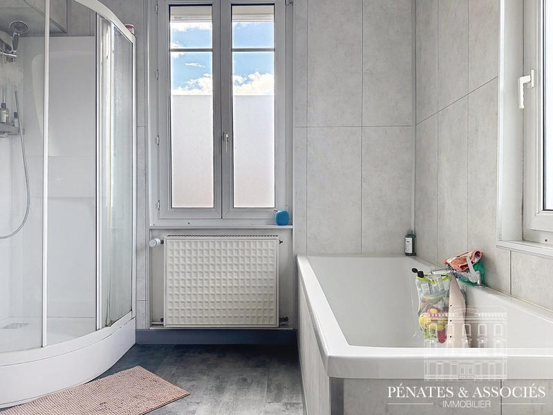 Maison - 75 m² - 5 pièces