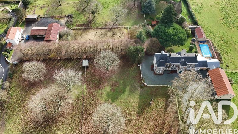 Maison - 380 m² - 11 pièces