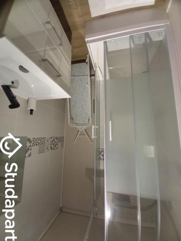 Chambre - 9 m² - 1 pièce