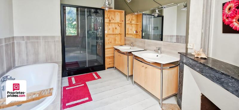 Maison - 520 m² - 17 pièces