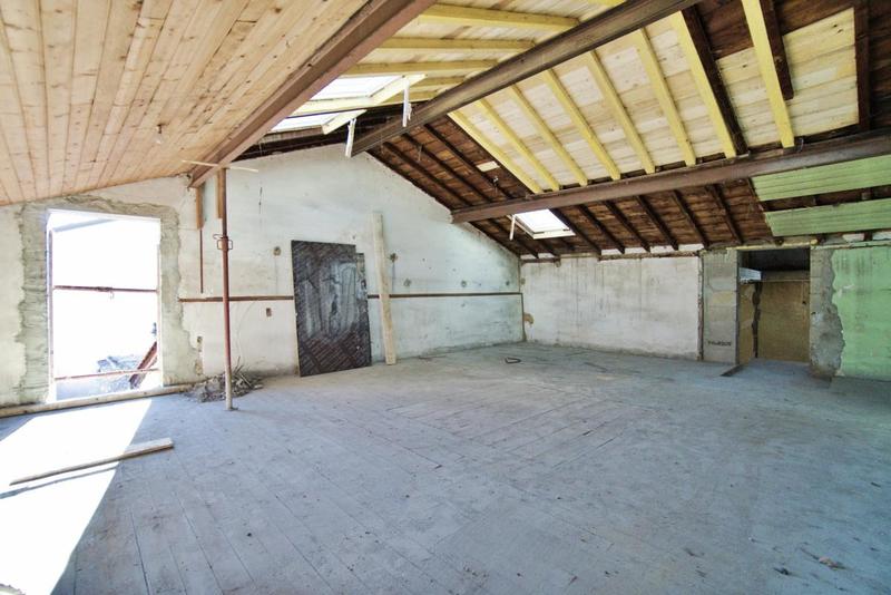 Loft - 59 m² - 2 pièces