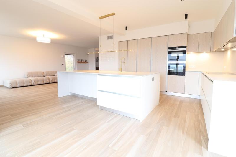 Villa - 295 m² - 15 pièces