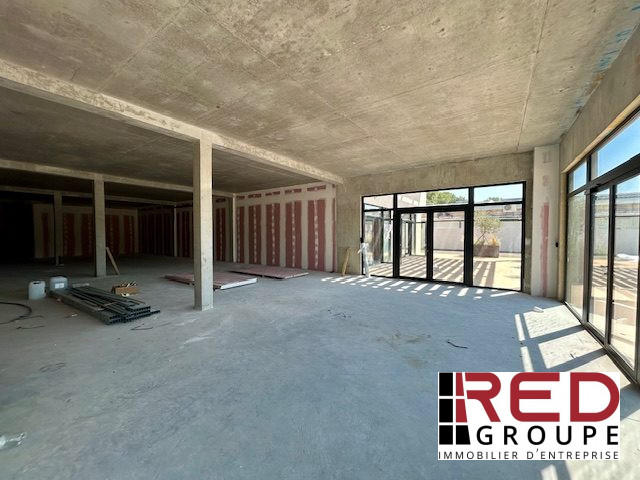 Local commercial - 322 m² - 1 pièce