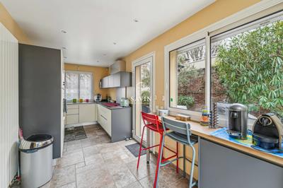 Maison - 296 m² - 5 pièces