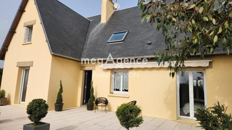 Maison - 242 m² - 9 pièces