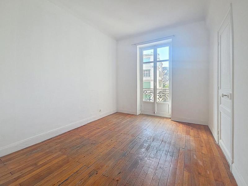 Appartement - 115 m² - 5 pièces