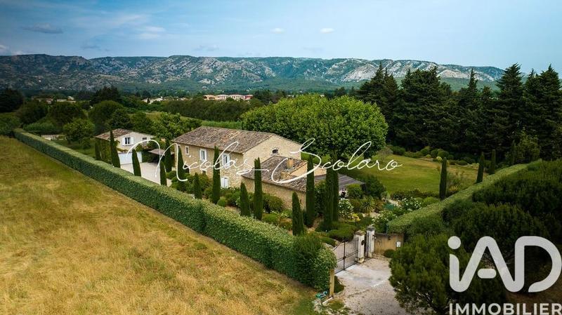 Maison - 310 m² - 8 pièces