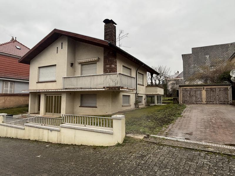 Maison - 177 m² - 8 pièces