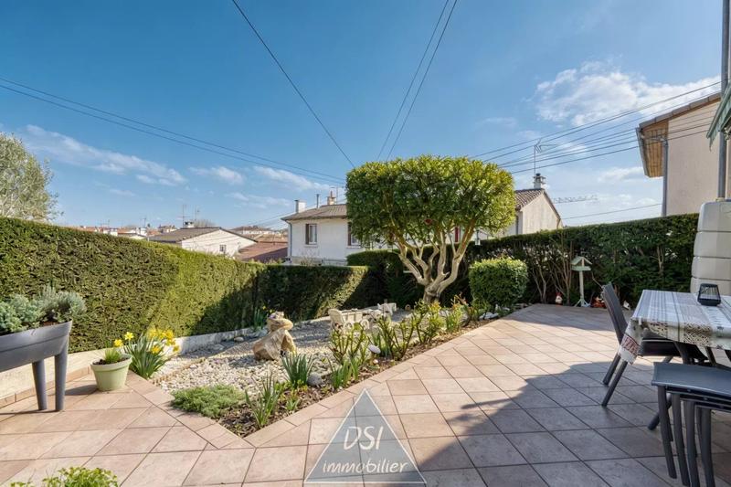 Maison - 92 m² - 6 pièces