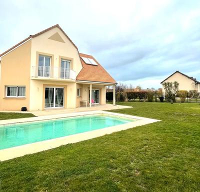 Maison - 270 m² - 7 pièces