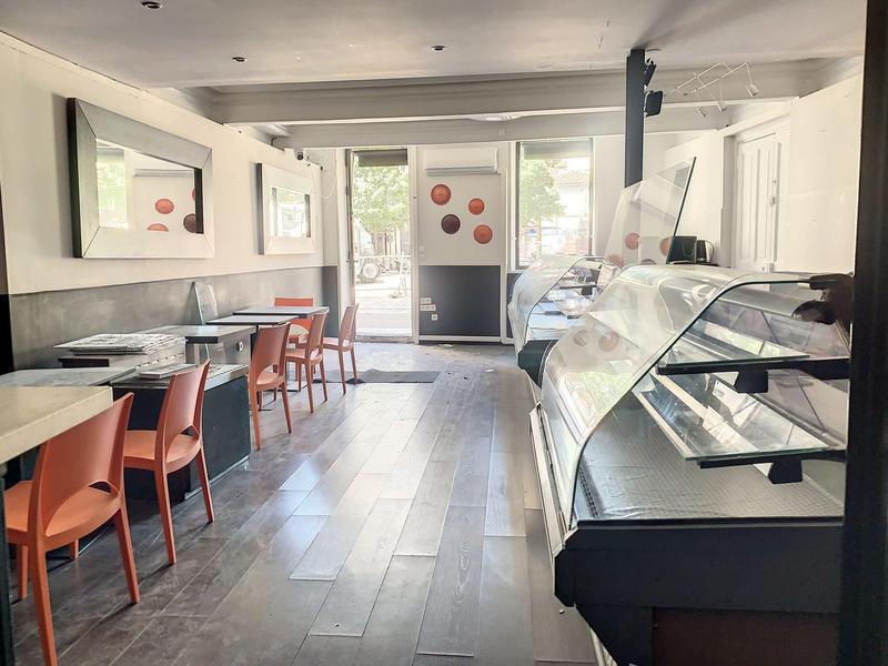 Fonds de commerce - Local commercial - 90 m²