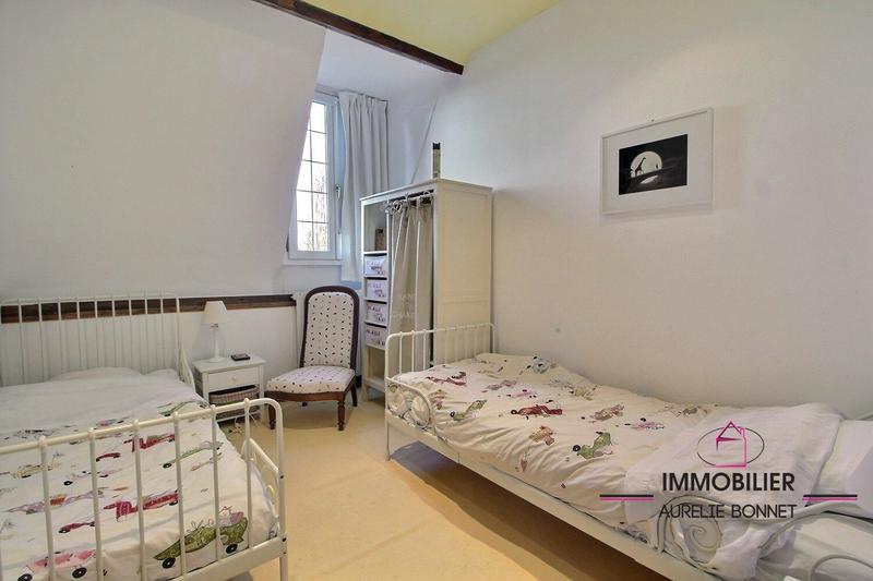 Maison ancienne - 360 m² - 15 pièces