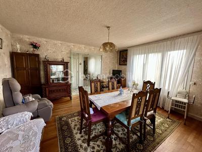 Pavillon - 110 m² - 5 pièces