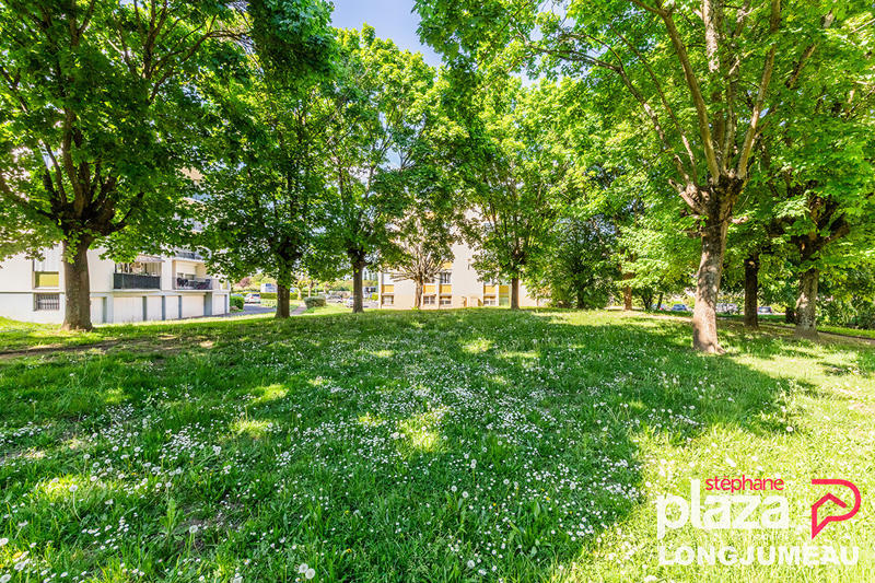 Appartement - 90 m² - 5 pièces