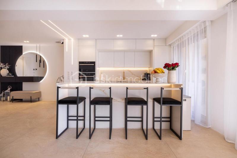 Appartement - 83 m² - 3 pièces