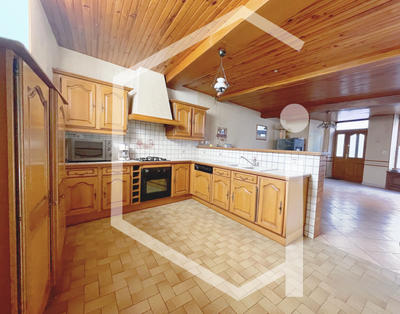 Maison - 138 m² - 3 pièces